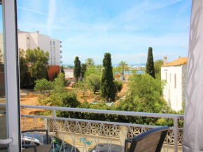Apartamento Reformado con Vista al Mar, 20m de la Playa, A.A., Garaje, en Centro de Roses - ES-258-12